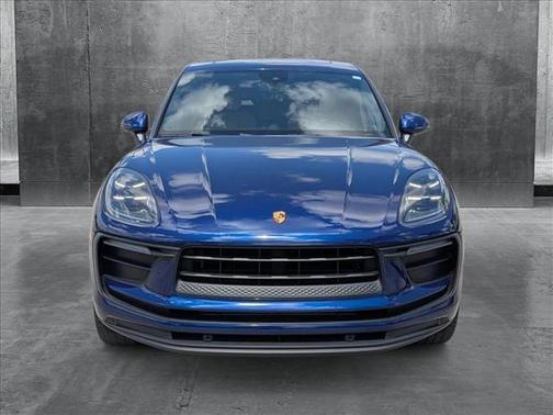 2022 Porsche Macan Base