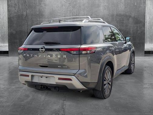 2023 Nissan Pathfinder SL 4WD