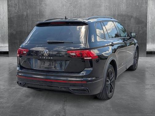 2022 Volkswagen Tiguan 2.0T SE R-Line Black