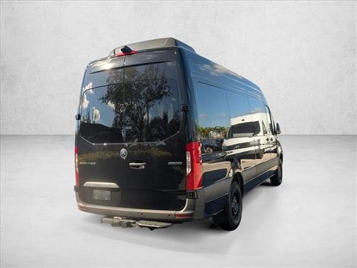 2025 Mercedes-Benz Sprinter 2500 High Roof