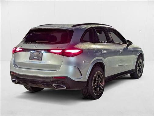 2026 Mercedes-Benz GLC 300 4MATIC