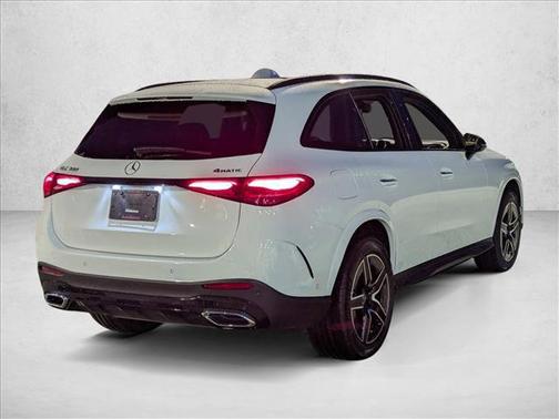 2026 Mercedes-Benz GLC 300 4MATIC