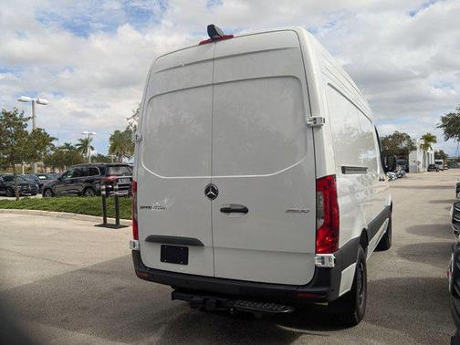 2026 Mercedes-Benz Sprinter 2500 Standard Roof