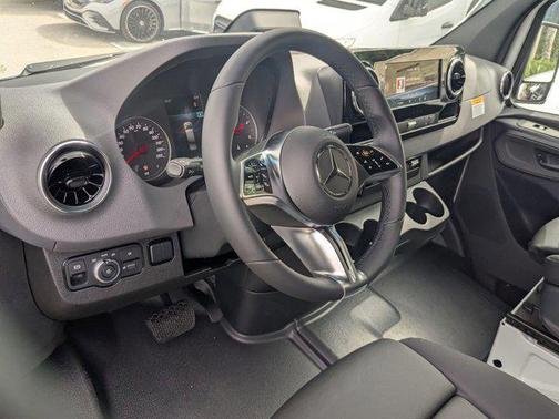 2026 Mercedes-Benz Sprinter 2500 Standard Roof