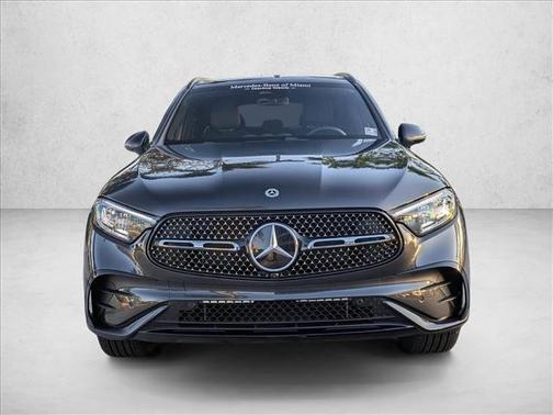 Graphite Grey Metallic 2026 Mercedes-Benz GLC 300 4MATIC