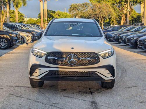 2025 Mercedes-Benz GLC 300 4MATIC