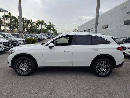 2025 Mercedes-Benz GLC 300 Base