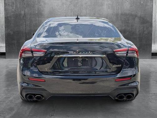 2023 Maserati Ghibli Modena