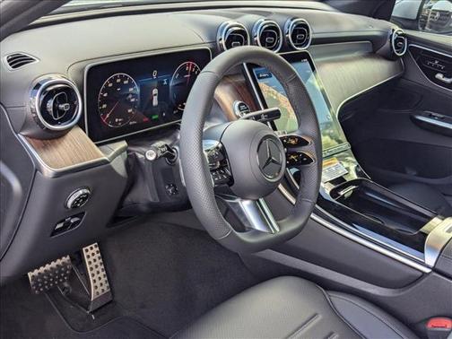2025 Mercedes-Benz GLC 350e Base
