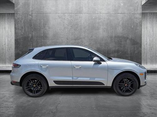 2020 Porsche Macan Base