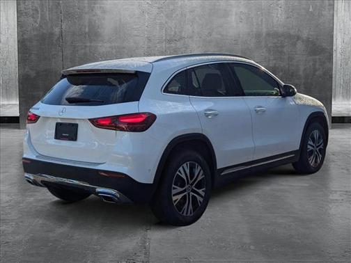 2025 Mercedes-Benz GLA 250 Base
