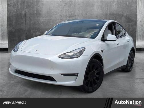 2022 Tesla Model Y Long Range Dual Motor All-Wheel Drive