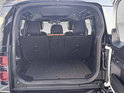 2023 Land Rover Defender 110 X-Dynamic SE