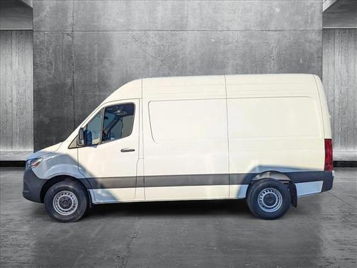 2025 Mercedes-Benz Sprinter 2500 Standard Roof