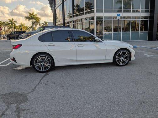 2022 BMW 330 330i