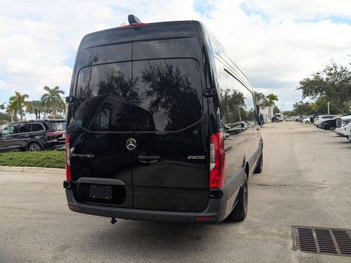 2026 Mercedes-Benz Sprinter 2500 High Roof