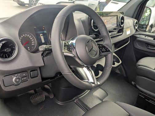 2026 Mercedes-Benz Sprinter 2500 High Roof