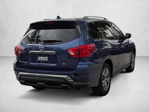 2019 Nissan Pathfinder SL