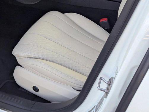 Polar White 2026 Mercedes-Benz E-Class E 350