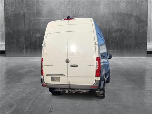 2025 Mercedes-Benz Sprinter 2500 Standard Roof