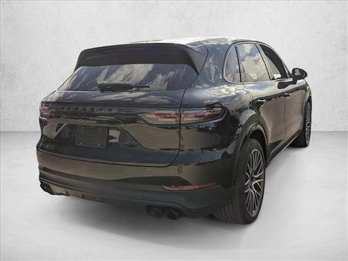 2023 Porsche Cayenne Platinum Edition