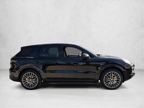 2023 Porsche Cayenne Platinum Edition