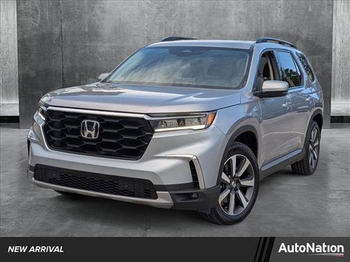 2024 Honda Pilot Touring 8-Passenger