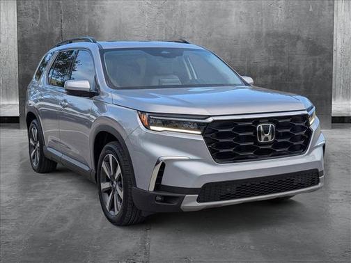 2024 Honda Pilot Touring 8-Passenger