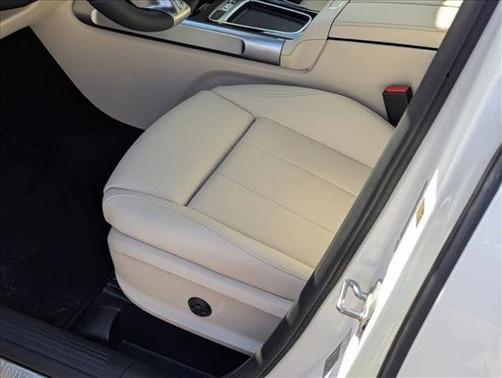 2026 Mercedes-Benz GLB 250 Base