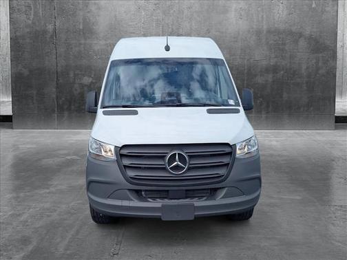2025 Mercedes-Benz Sprinter 2500 Standard Roof