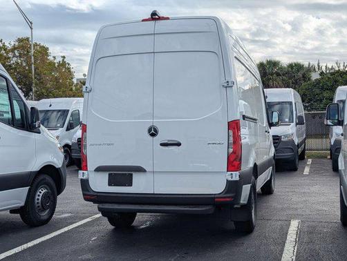 2025 Mercedes-Benz Sprinter 2500 Standard Roof