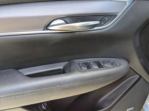 2023 Cadillac XT5 Luxury