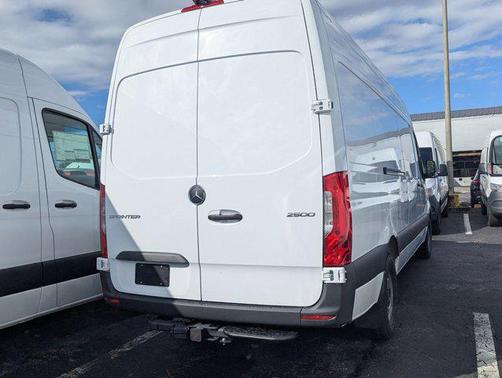 2025 Mercedes-Benz Sprinter 2500 High Roof