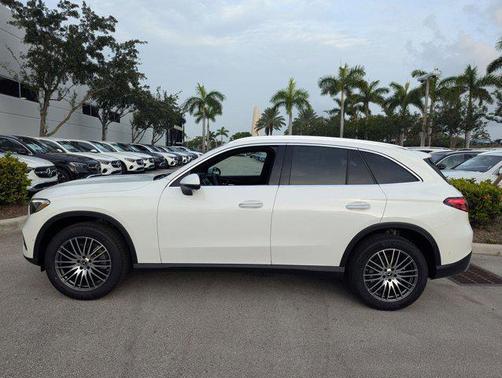 2025 Mercedes-Benz GLC 300 Base