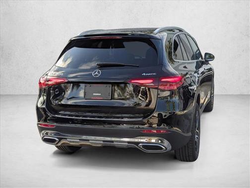 2026 Mercedes-Benz GLC 300 4MATIC