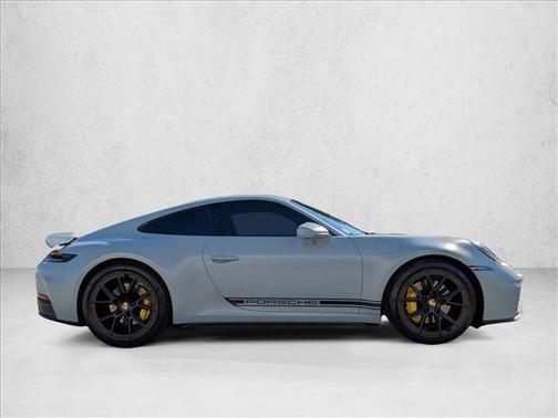 2025 Porsche 911 Carrera