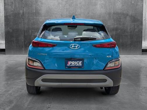 2022 Hyundai KONA SE