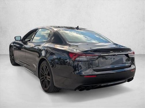 Nero Ribelle Metallic 2022 Maserati Quattroporte GT