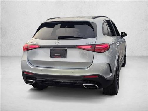 2026 Mercedes-Benz GLC 300 4MATIC