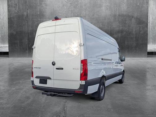 2025 Mercedes-Benz Sprinter 2500 High Roof