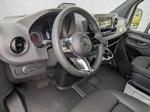 2026 Mercedes-Benz Sprinter 2500 Standard Roof