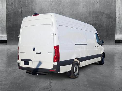 2025 Mercedes-Benz Sprinter 2500 High Roof