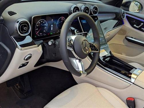 2025 Mercedes-Benz GLC 350e Base