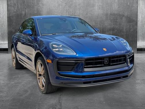 2023 Porsche Macan Base