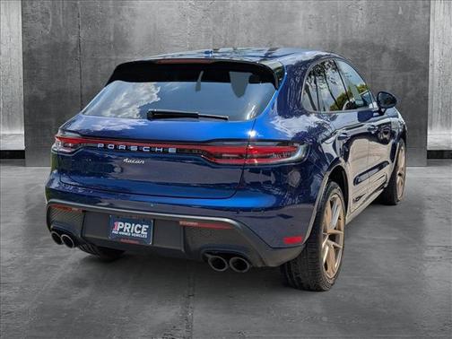 2023 Porsche Macan Base