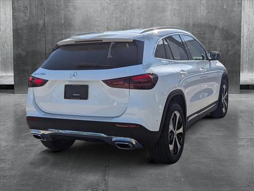 2025 Mercedes-Benz GLA 250 Base
