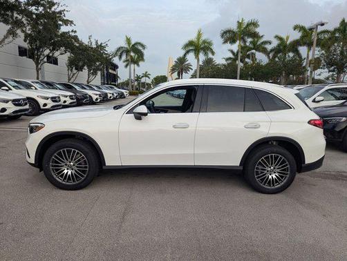 2025 Mercedes-Benz GLC 300 Base