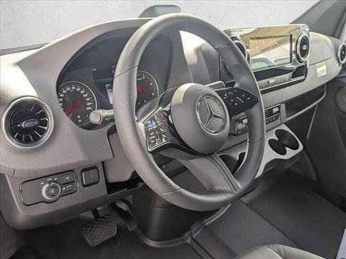 2025 Mercedes-Benz Sprinter 2500 High Roof