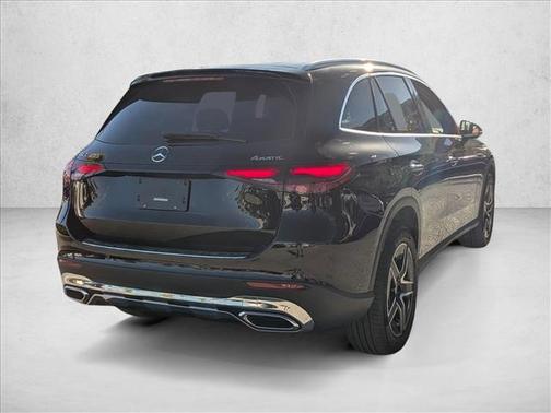 2026 Mercedes-Benz GLC 300 4MATIC