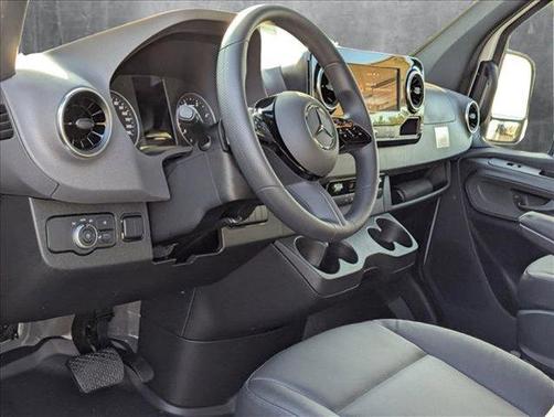 2025 Mercedes-Benz Sprinter 2500 High Roof